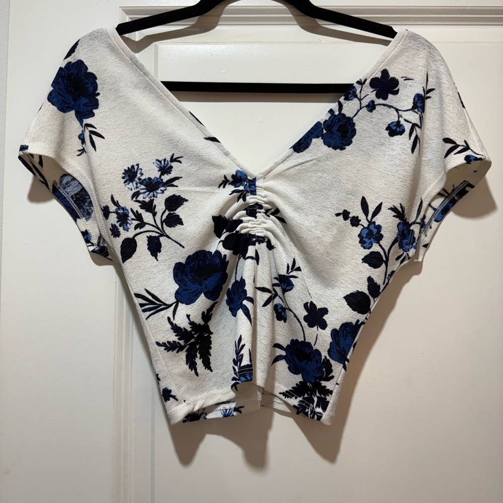 Dynamite Navy and Cream Crop Top